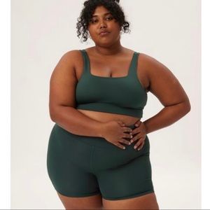 Girlfriend Collective Tommy Cropped Bra Moss
